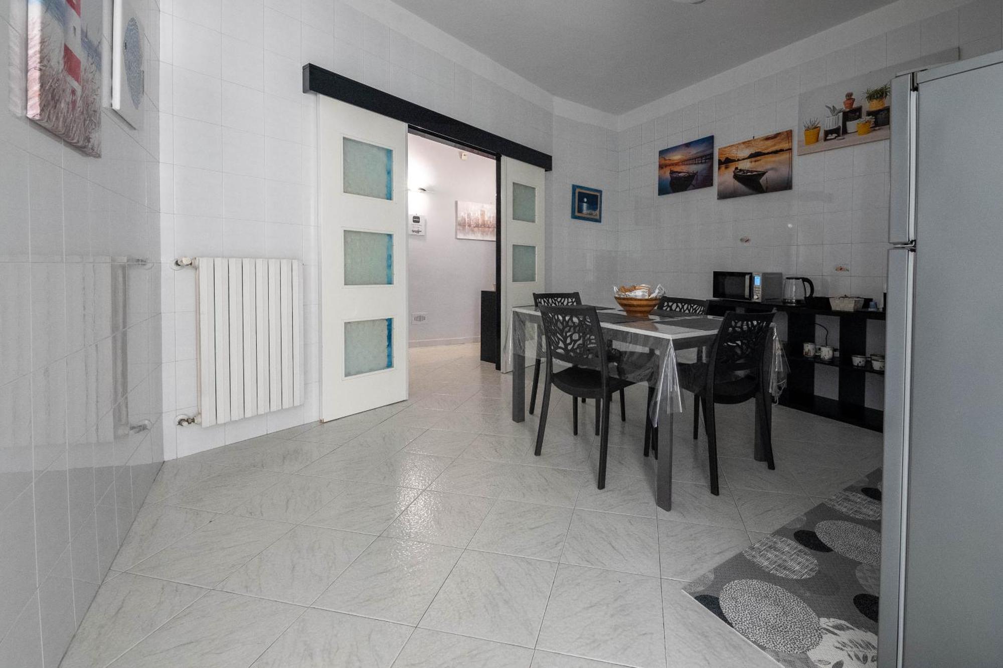Ada'S Home Bari Bagian luar foto